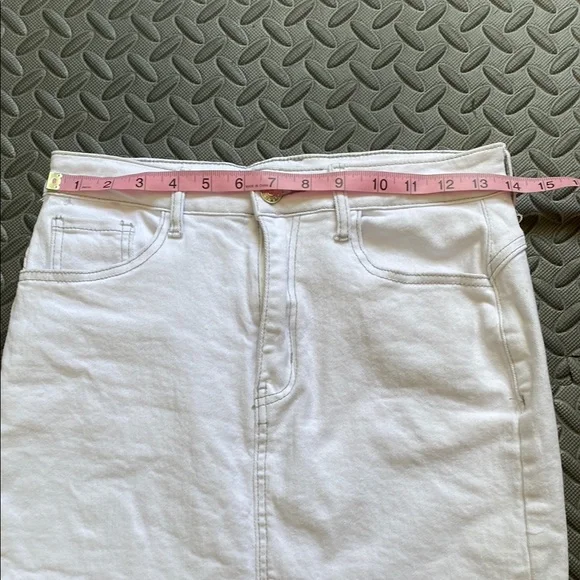 SHEIN White Mini Skirt - Picture 5 of 6